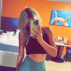 Meet your Posher, Candace